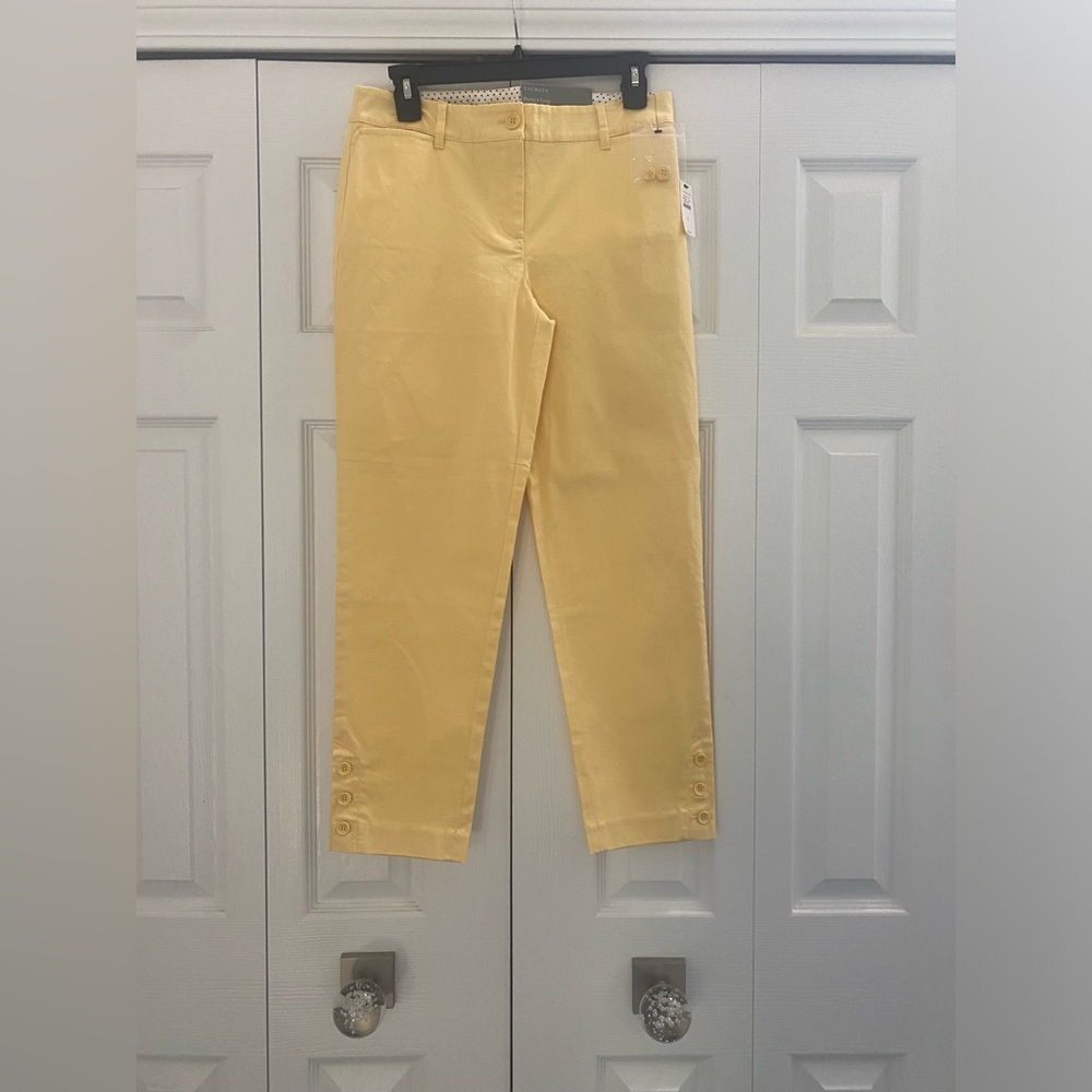 NWT Talbots size 2 Perfect Crop pants with slim leg yellow